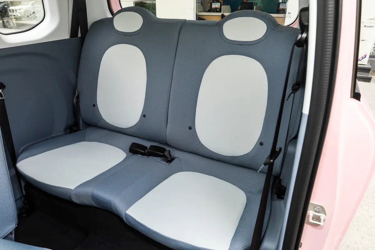 Wilyz A4 - Intérieur arrière